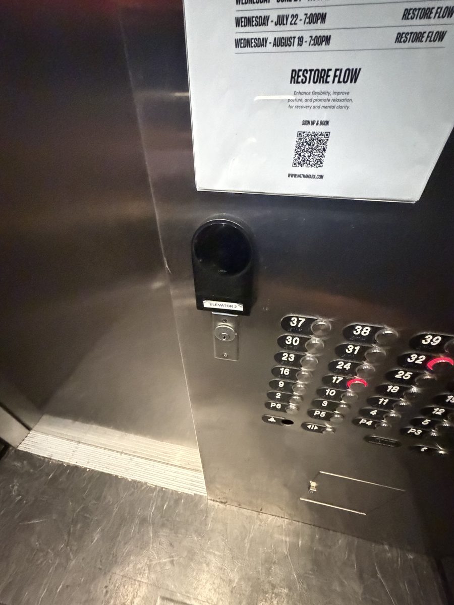 Door App reader in elevator